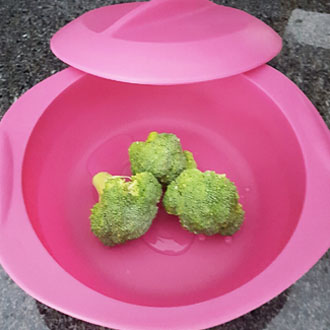 Cocinar brócoli con el accesorio de Kasa